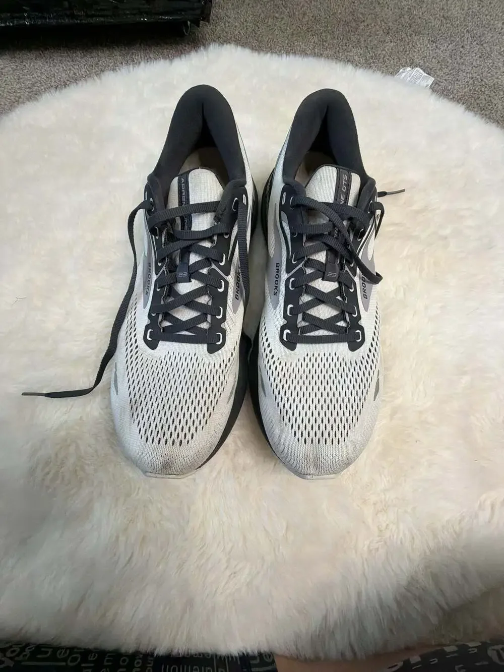 Mens Brooks Adrenaline GTS 23 Running Shoes White Black